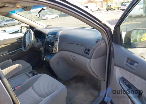 2006 Toyota Sienna Le z USA, uszkodzony, nr VIN 5TDZA23C06S450999